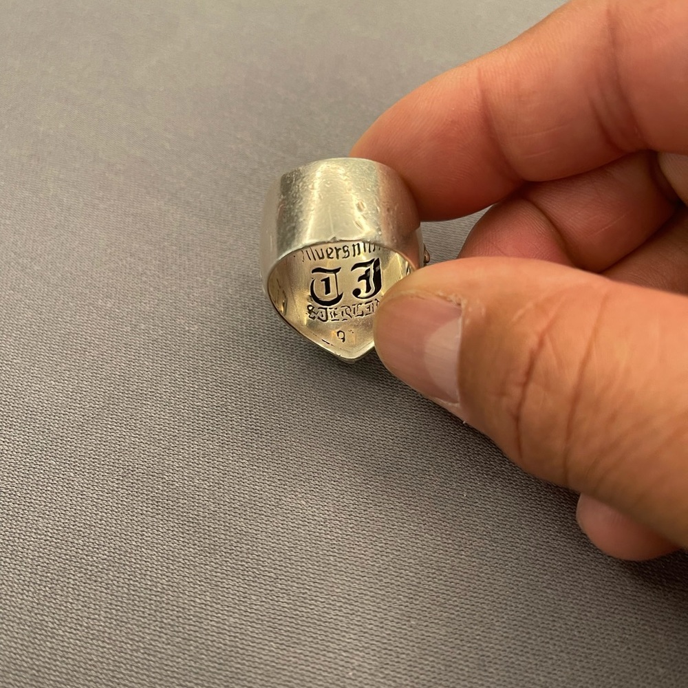 Ring - Picture 4 of 6